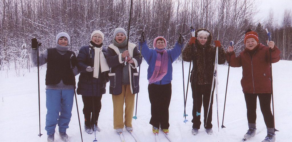спорт, лыжи, зима, старшее поколение