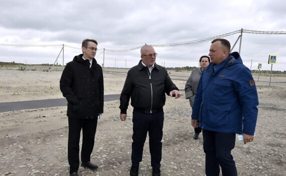 Владимир Семенов, Валентин Кошаков, Владимир Куликов, строительство