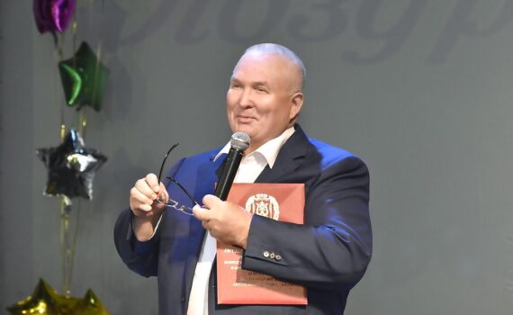 День учителя, Владимир Семенов