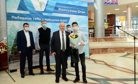 Владимир Семенов, награждение спортсменов