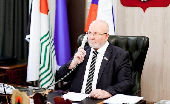 Владимир Семенов, телефон