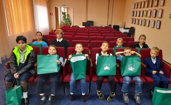 «Собери ребёнка в школу», дети, школа