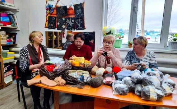 благодарность, тёплые вещи, вязание, серебряные волонтёры