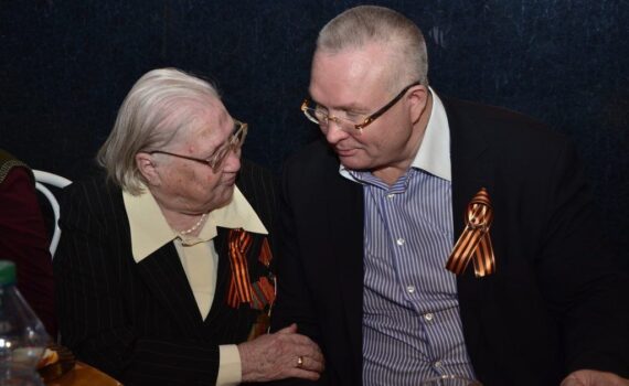 Каримова Анна Афанасьевна Пойковский ,Ветеран Великой Отечественной войны, труженик тыла, Владимир Семенов