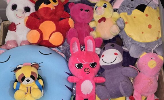 Акция по раздаче вещей Спешите делать добро