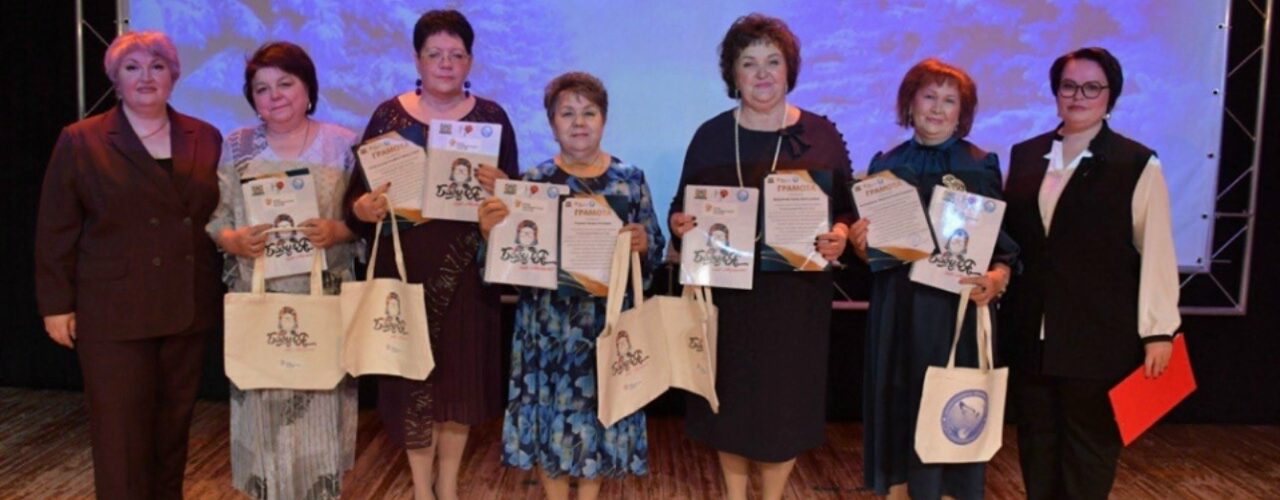 финал дефиле Элегантный возраст проект студия моделинга бабуля на стиле