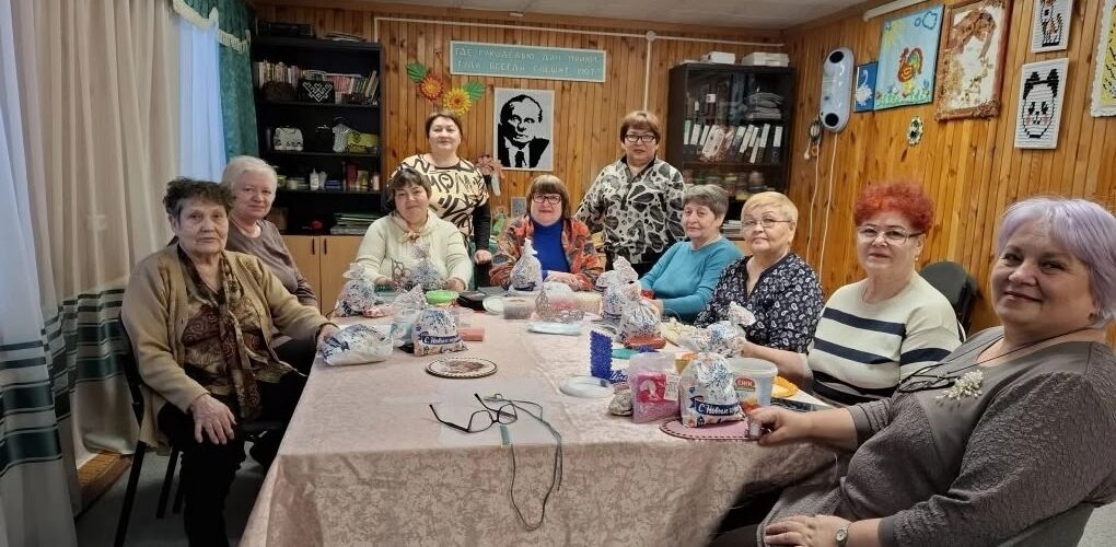 п.Юганская Обь Новогодняя встреча В кругу друзей кружок Волшебный крубок