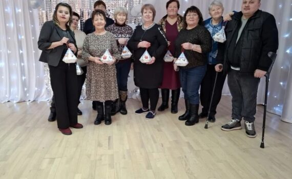 с.п. Усть-Юган Новогодняя встреча В кругу друзей общество инвалидов и совет ветеранов