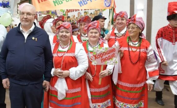 Многоликий Первомай команда Ханты-Мансийск, Семенов